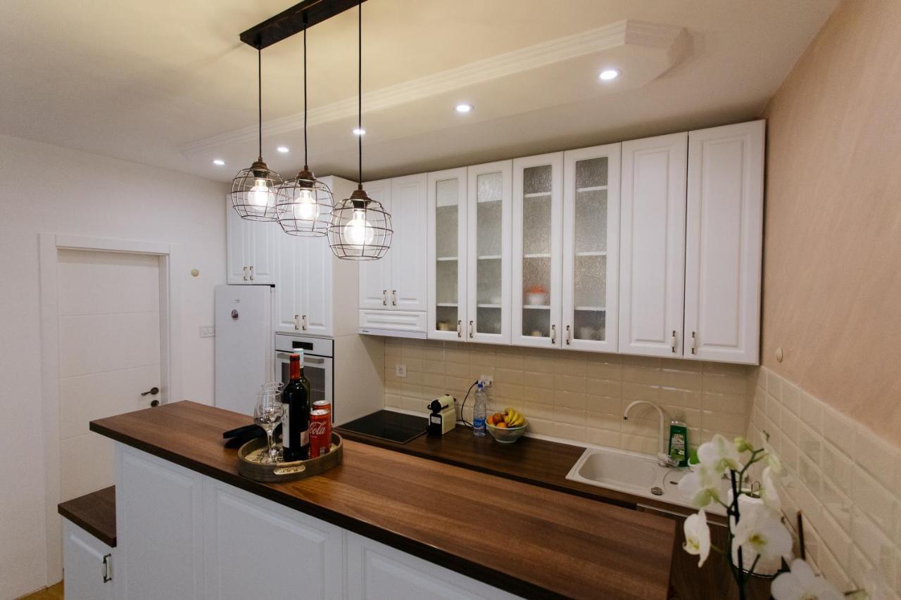 Apartman Kristina 4* Subotica Ngoại thất bức ảnh