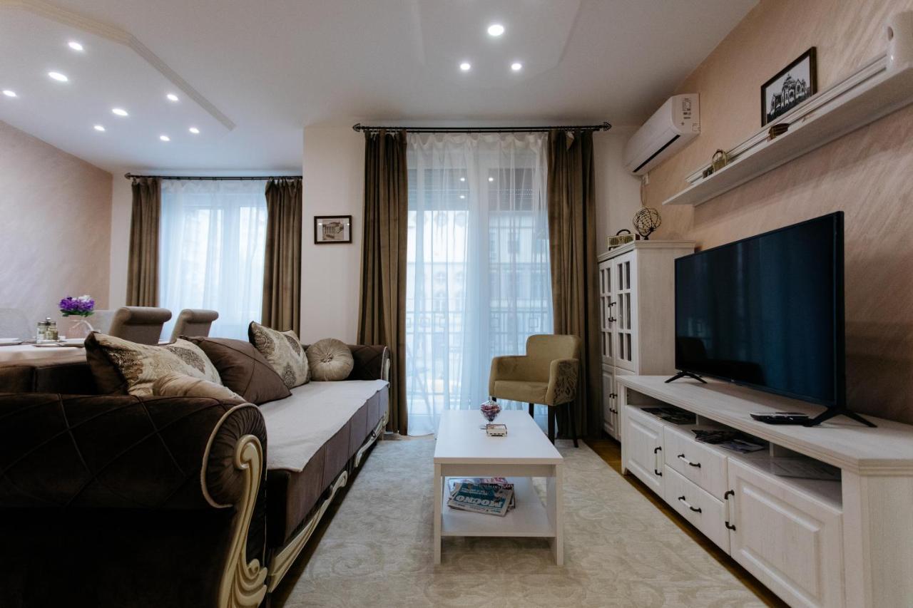 Apartman Kristina 4* Subotica Ngoại thất bức ảnh