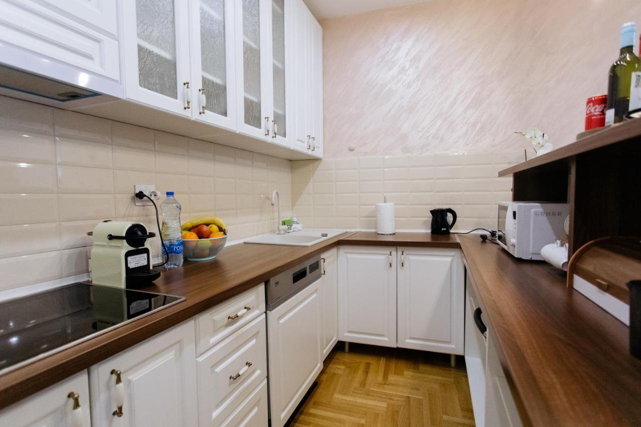 Apartman Kristina 4* Subotica Ngoại thất bức ảnh